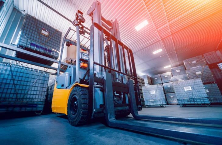 Navigating the Vehicle Dealership Model Transformation with Omnichannel, Visualization, and Self-Service Sales Capabilities