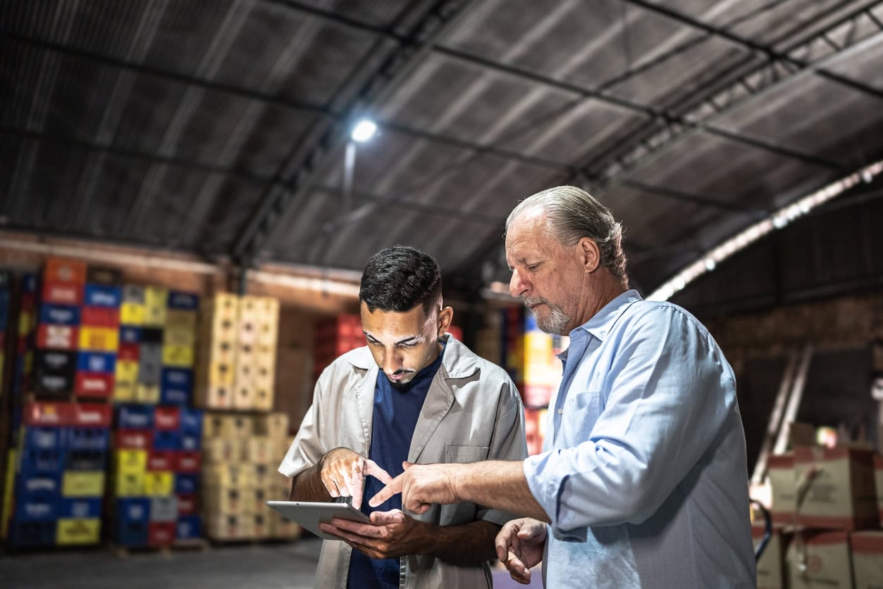 How CPQ Helps Manufacturers Retain Tribal Knowledge and Accelerate Onboarding